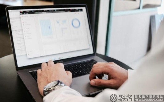 企業(yè)網(wǎng)站應(yīng)該怎樣選擇域名？